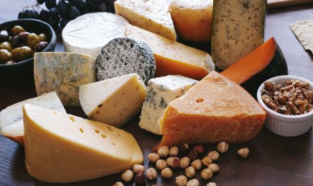 fromages français avec pot potin